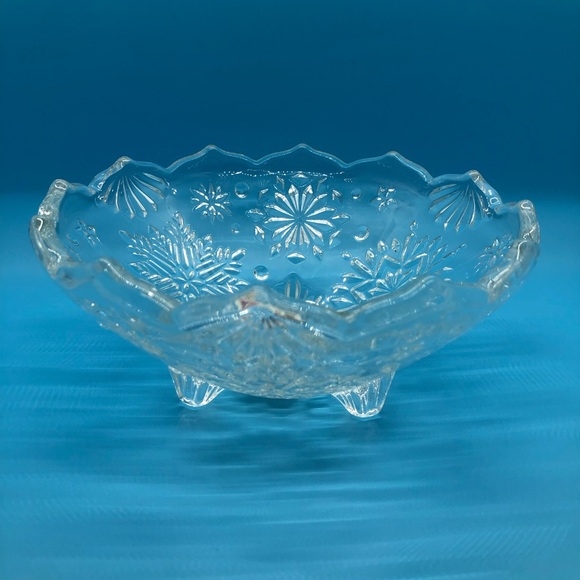 Mikasa snowflake candy dish - Picture 2 of 5
